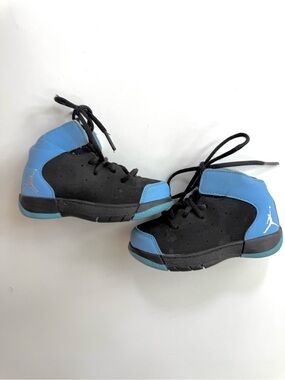 Nike Air Jordan Baby Blue Carmelo High Top Basketball Sneakers size 6 C6 FAIR